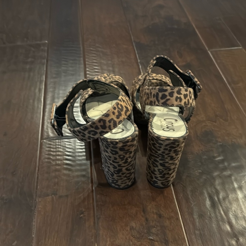 Circus by Sam Edelman Leopard Print Heels - Picture 3 of 3